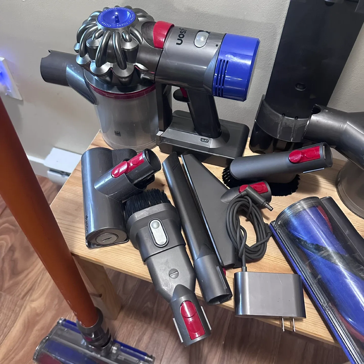 Dyson V6 Vacuum image indicator(2)
