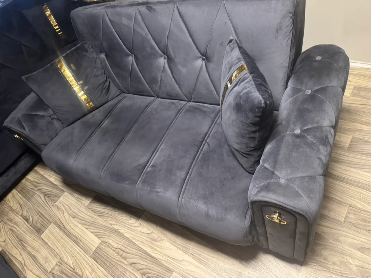 Gray Velvet Sofa Set image indicator(3)