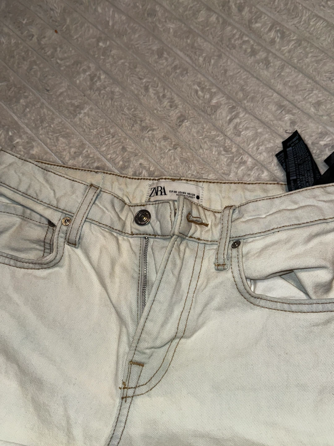 Zara 'The Real HR Straight' Arctic Bleached Jeans - Size 38 - photo 3