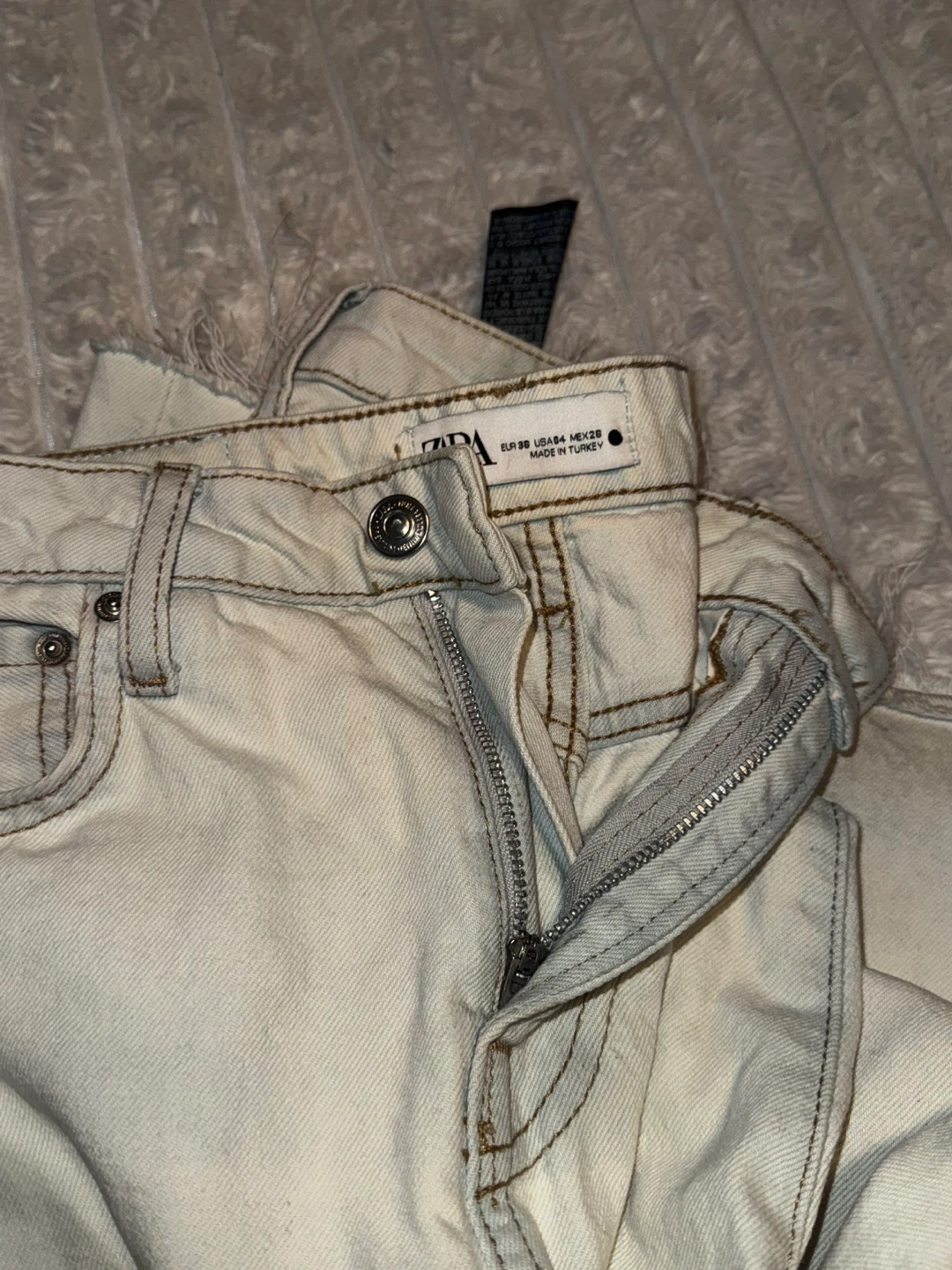 Zara 'The Real HR Straight' Arctic Bleached Jeans - Size 38