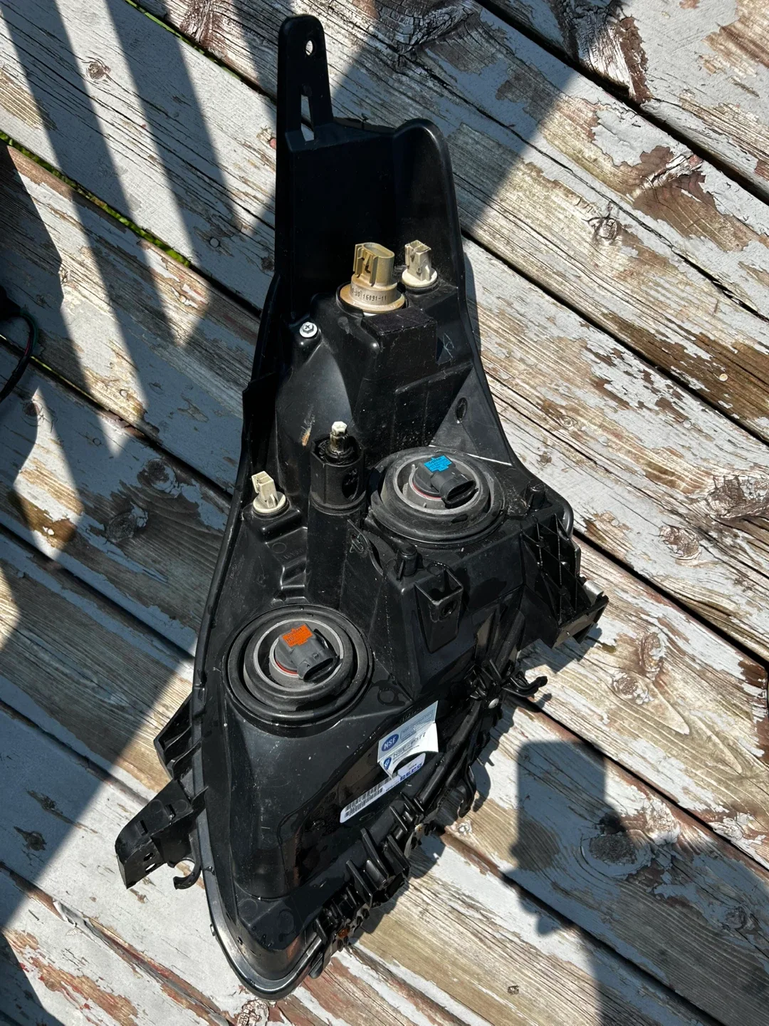 Nissan Altima  Headlight and taillight Assembly image indicator(3)