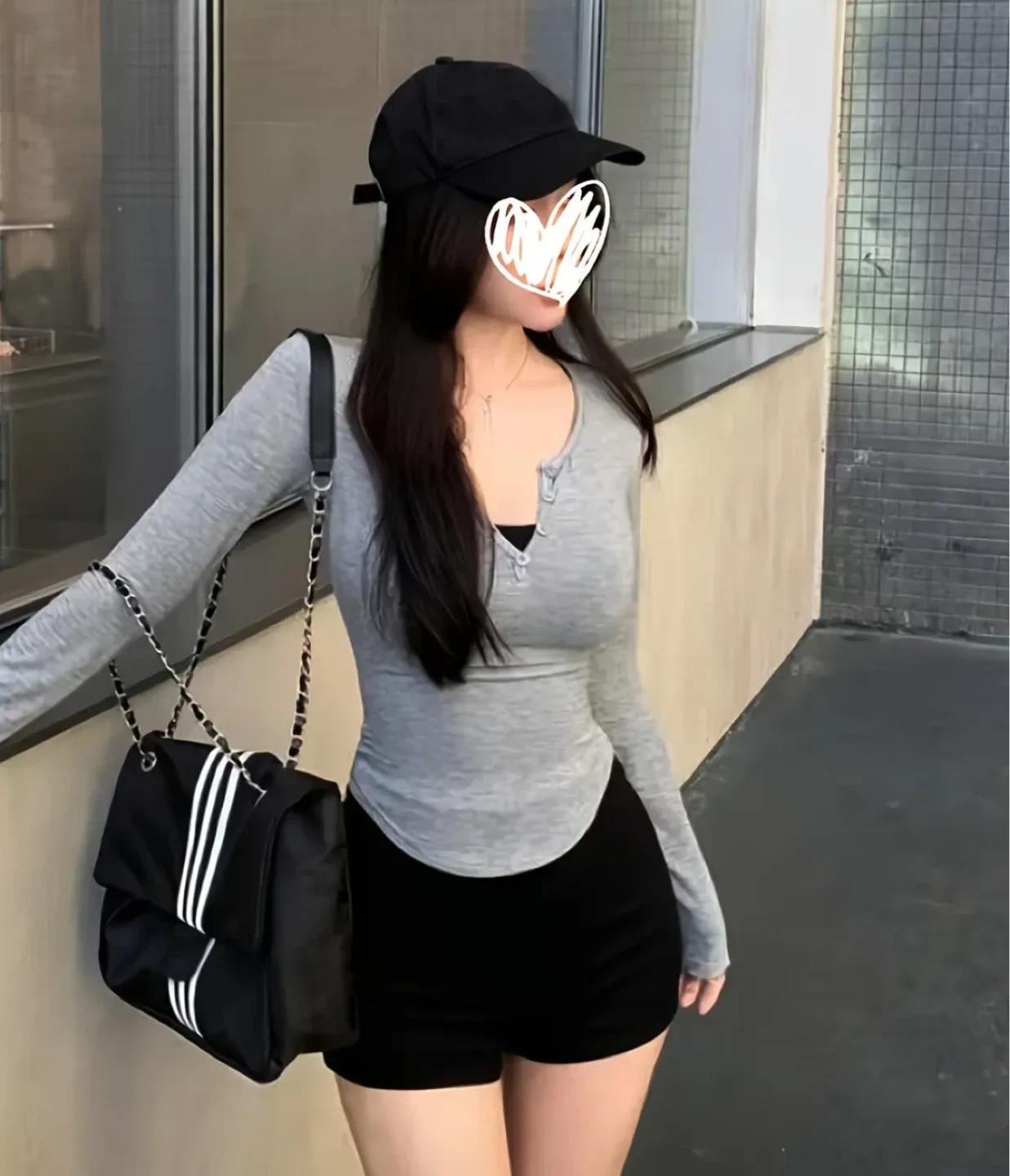 grey top image indicator(2)