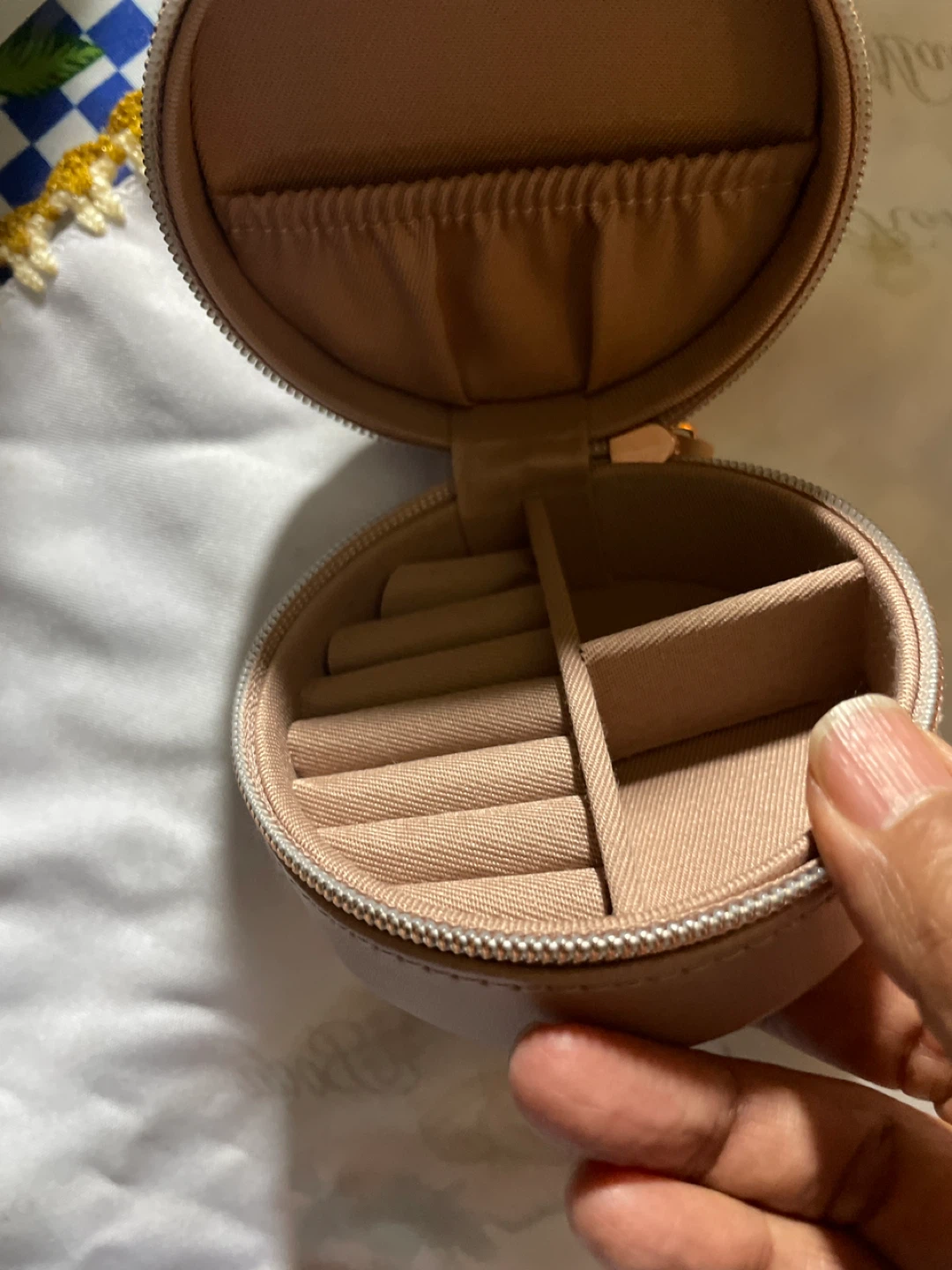 Round Jewelry Travel Case - Peach - photo 2