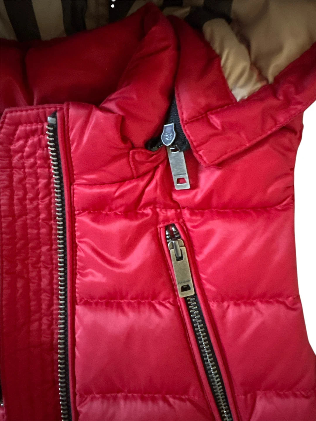 Burberry Children Red Puffer Vest with Hood - photo 5