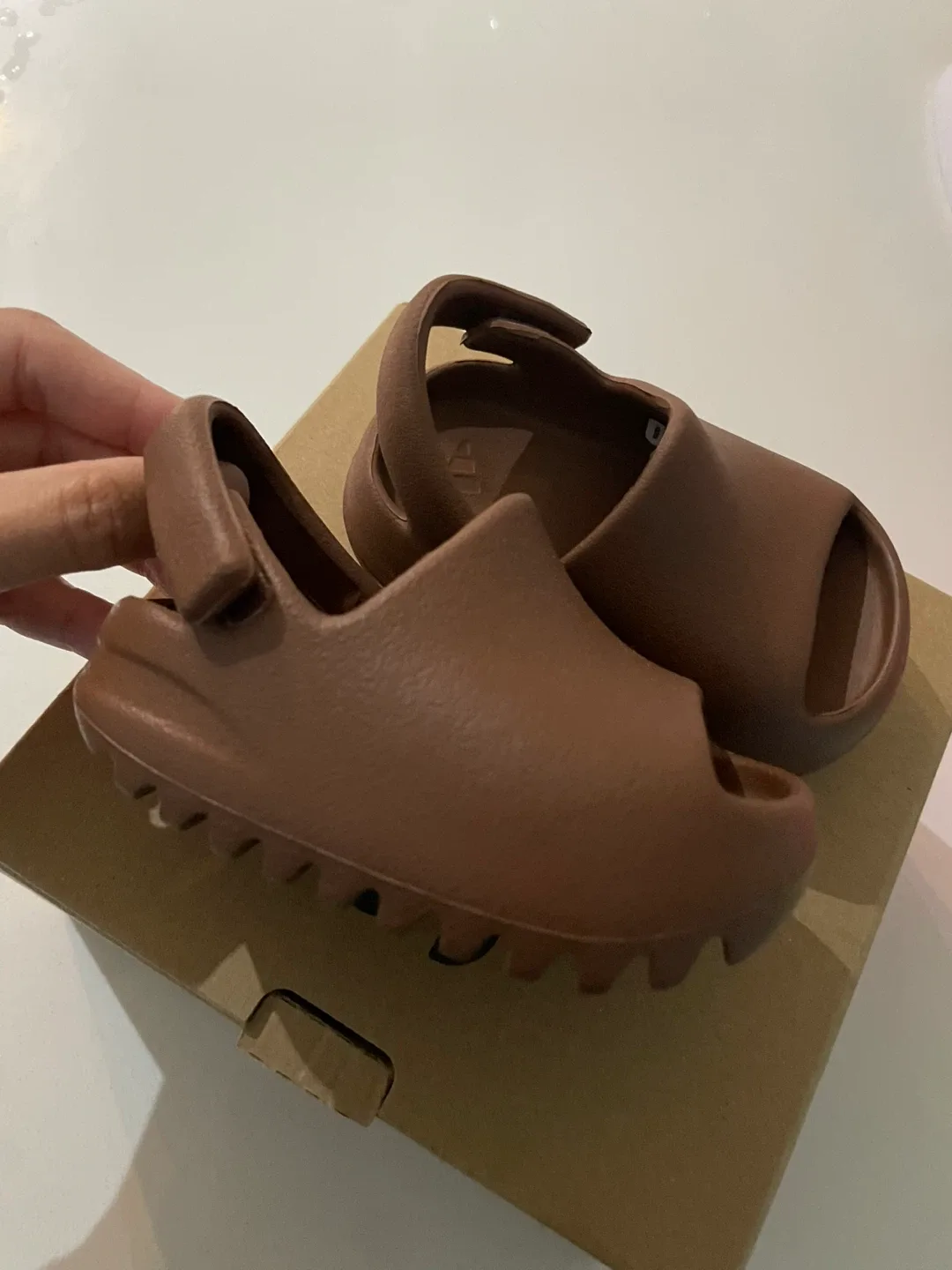 Adidas Yeezy Slide Infant Flax Size 4K image indicator(2)