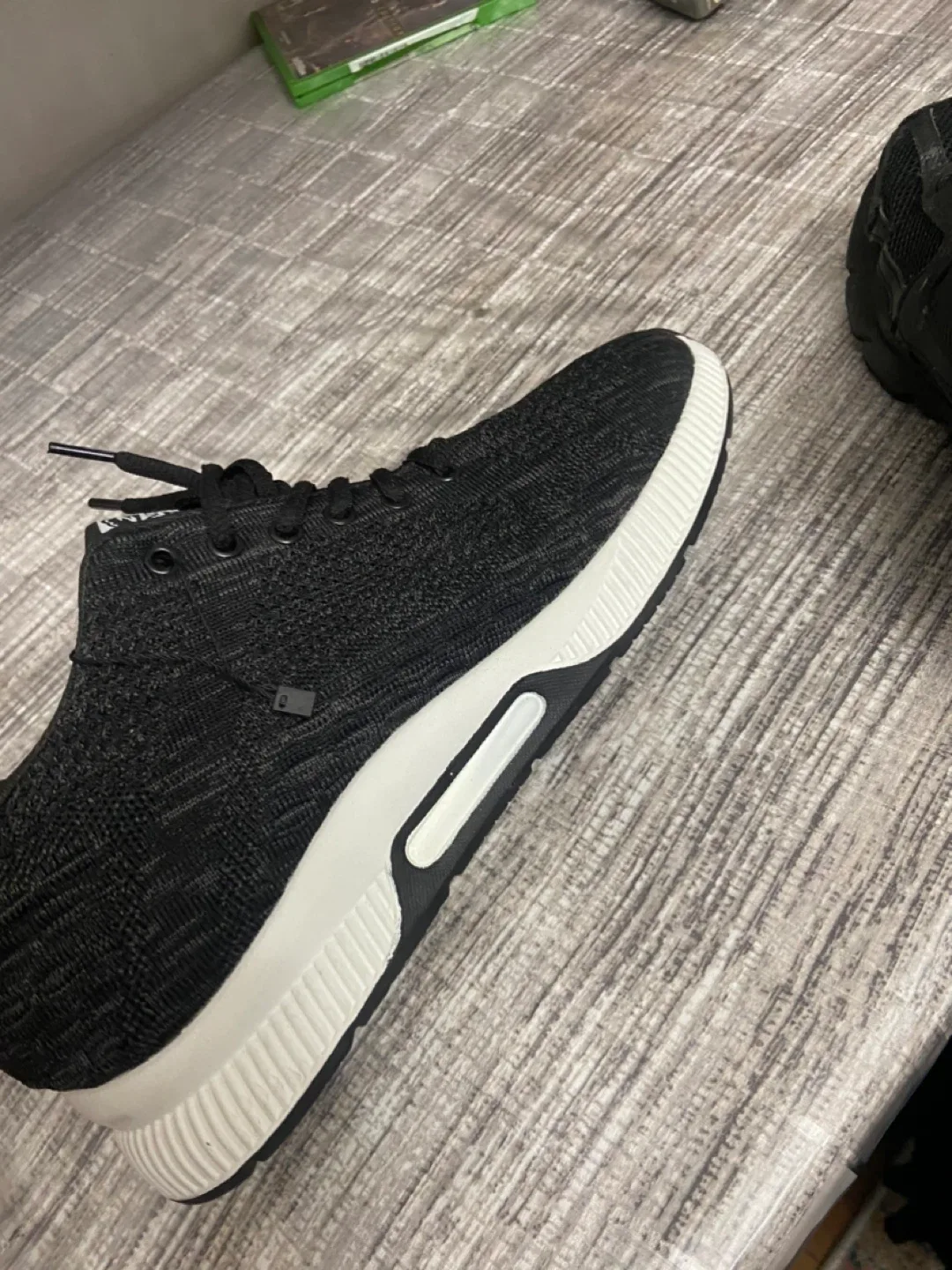 Black Running Shoes - E CO LOLA thumbnail