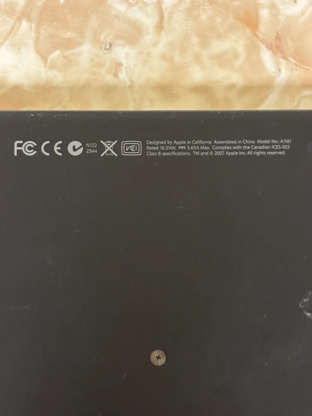 Apple MacBook A1181 (Cracked Screen) - photo 4