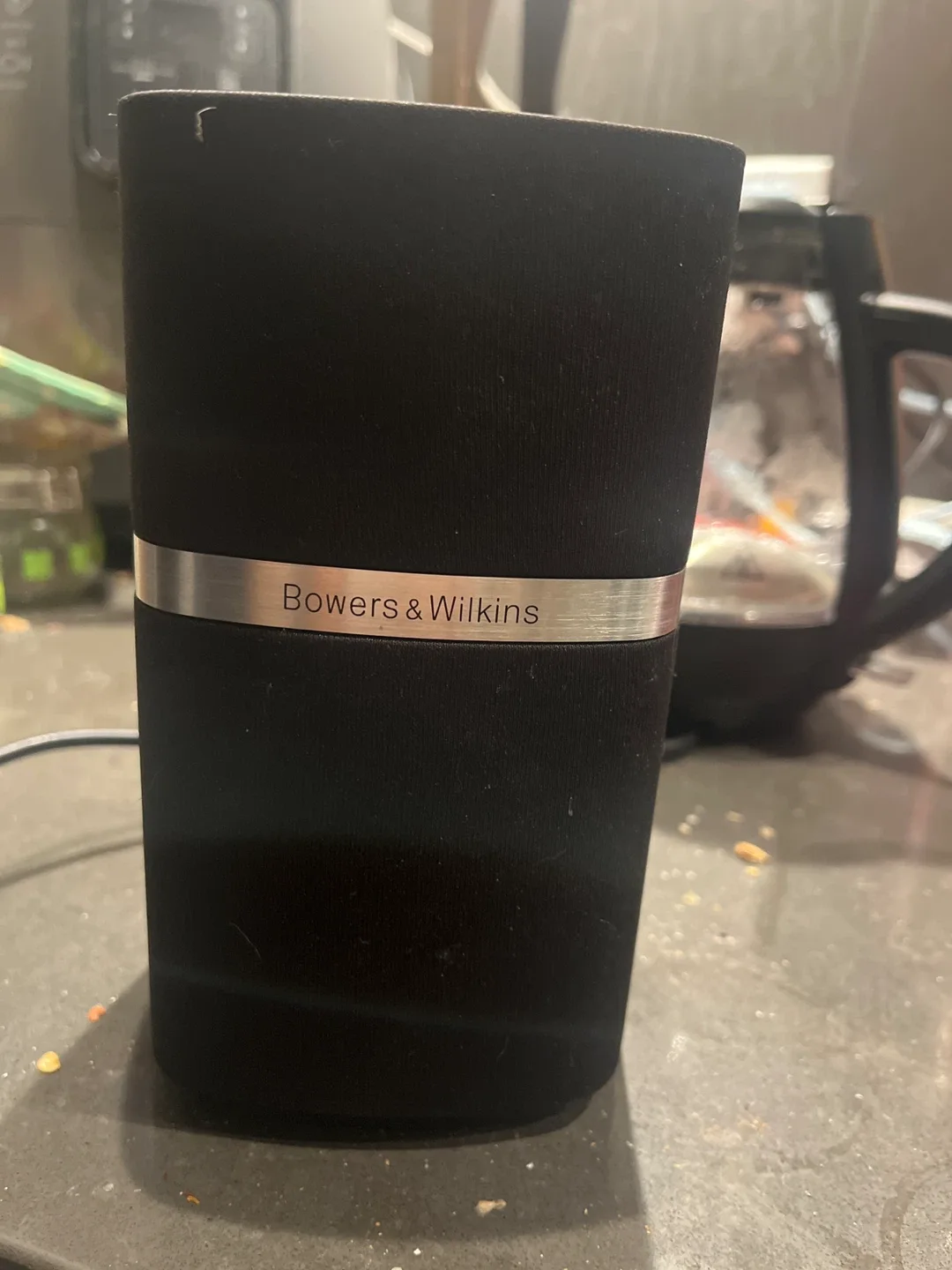 Bowers & Wilkins Zeppelin Mini Speaker - Black thumbnail