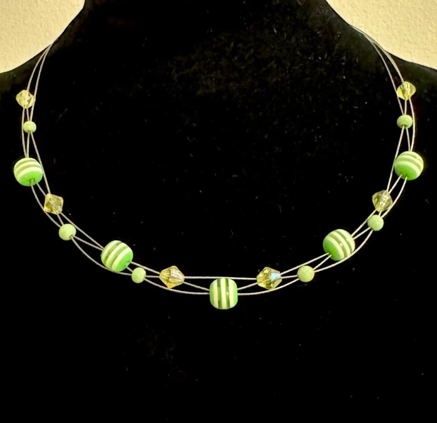 Green Beaded Necklace Striped Beas thumbnail