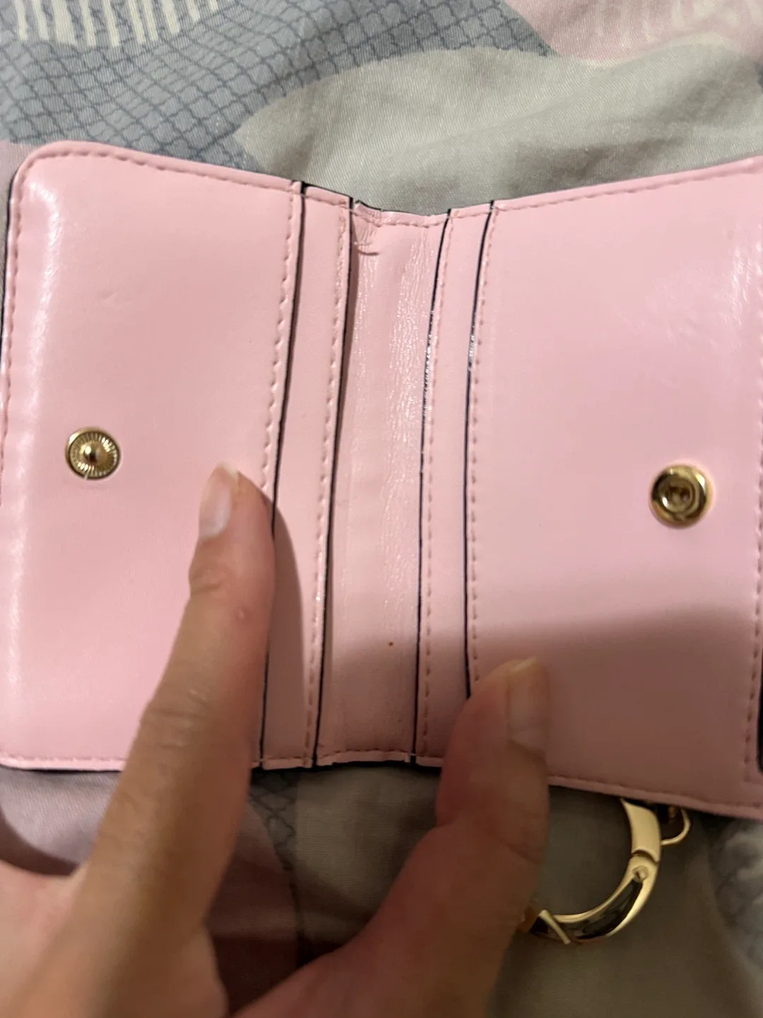 Victoria’s Secret Pink Cardholder Keychain image indicator(4)