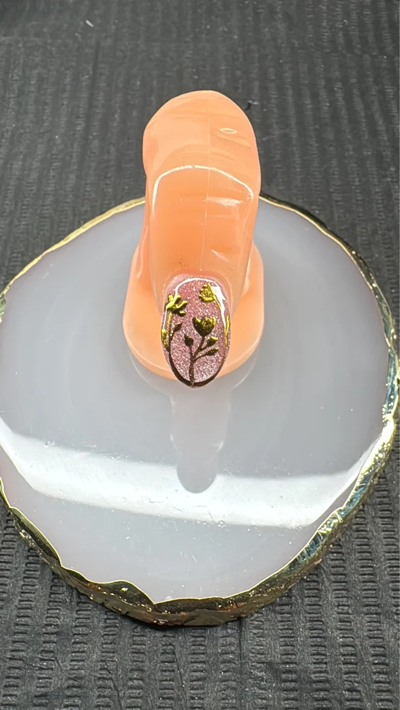 File_n_buff nails bar thumbnail