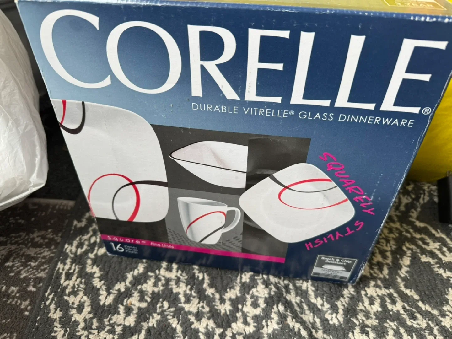 Corelle Square Fine Lines 16-Piece Dinnerware Set thumbnail
