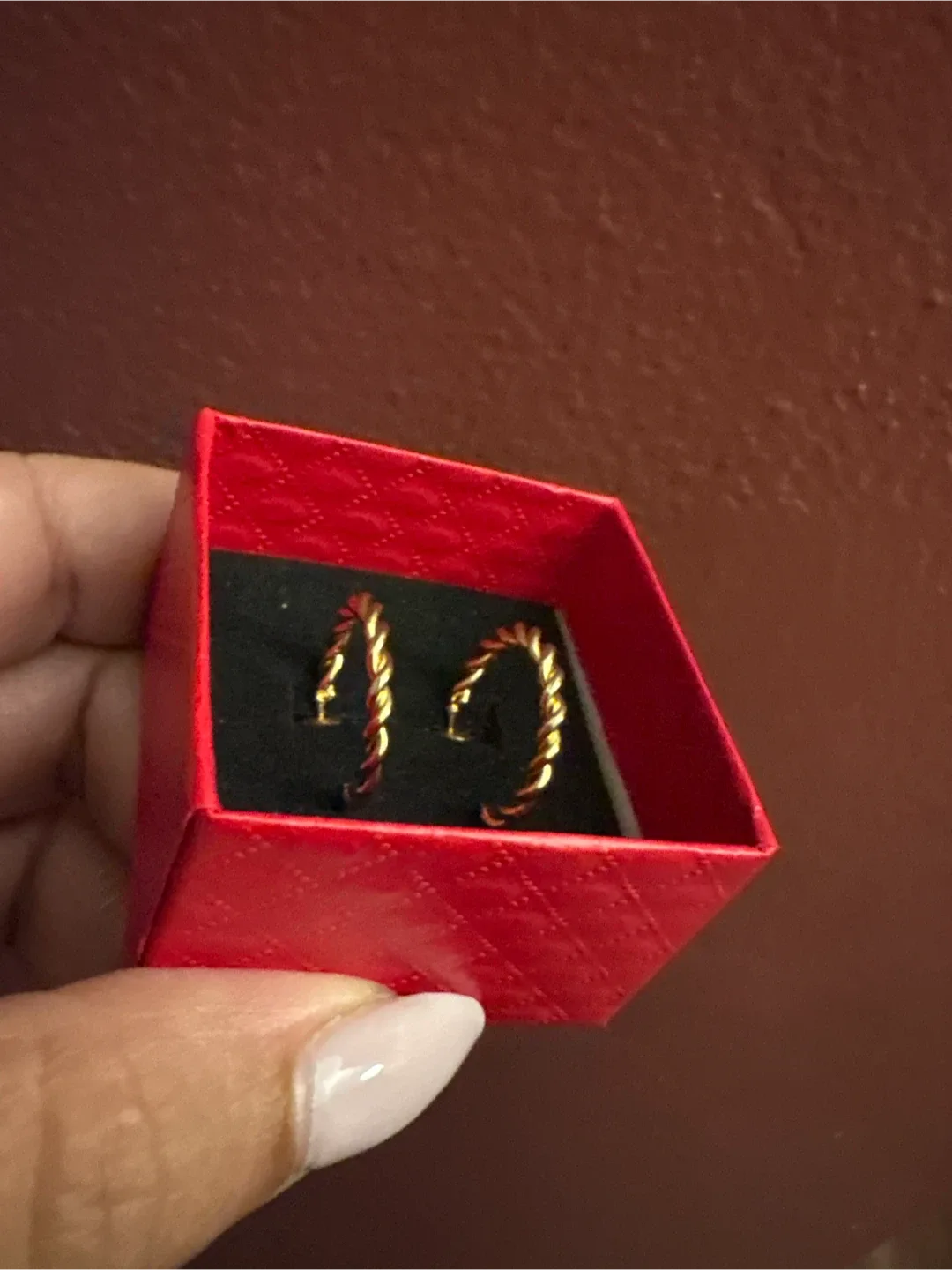 New Gold tone Twisted Hoop Earrings image indicator(6)