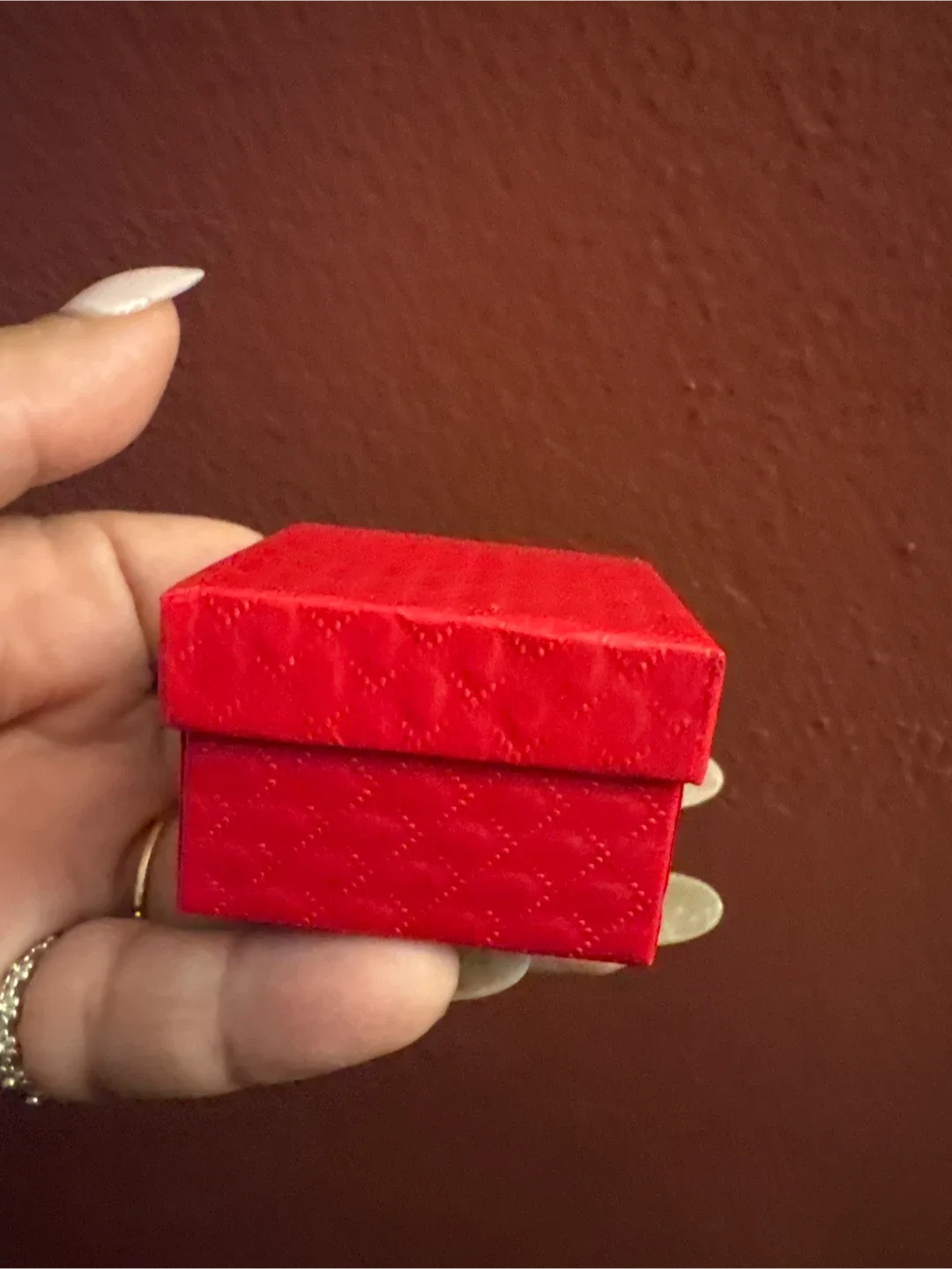 New Gold tone Twisted Hoop Earrings image indicator(7)