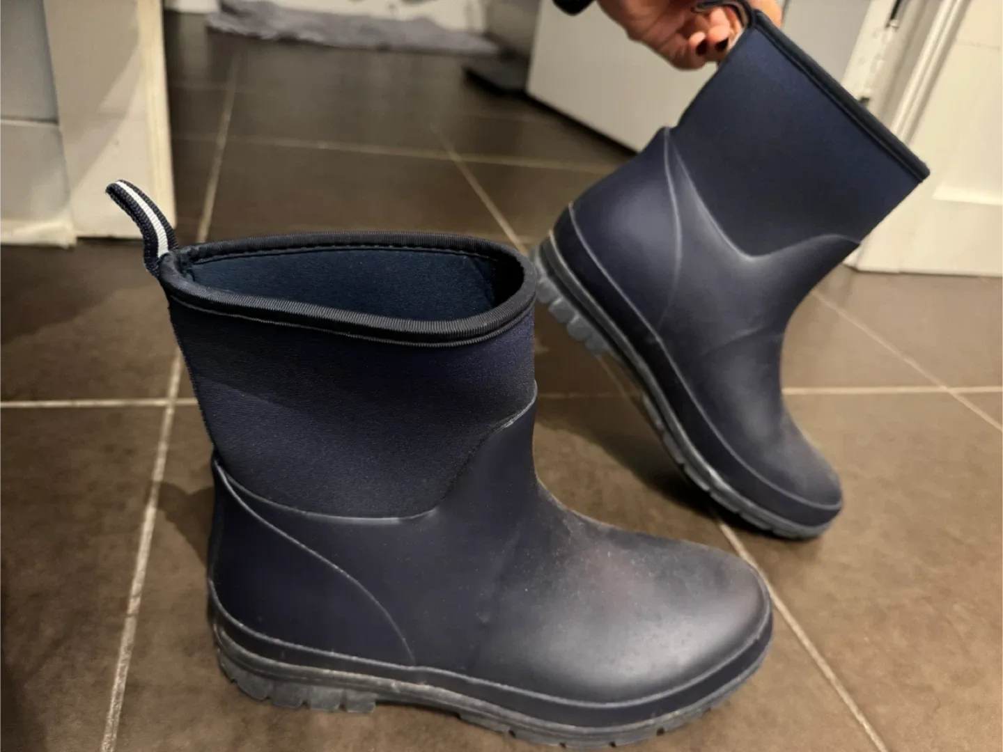Rainboots size w7