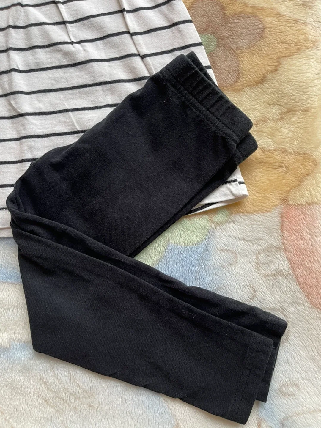 Bundle -Simple Joys by Carter's Outfit - 3T image indicator(4)