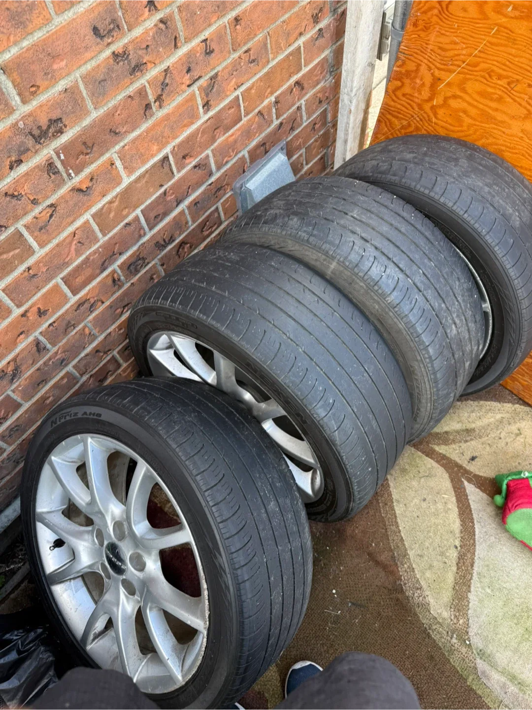 Dodge Rims with Nexen Tires - Set of 4 image indicator(2)