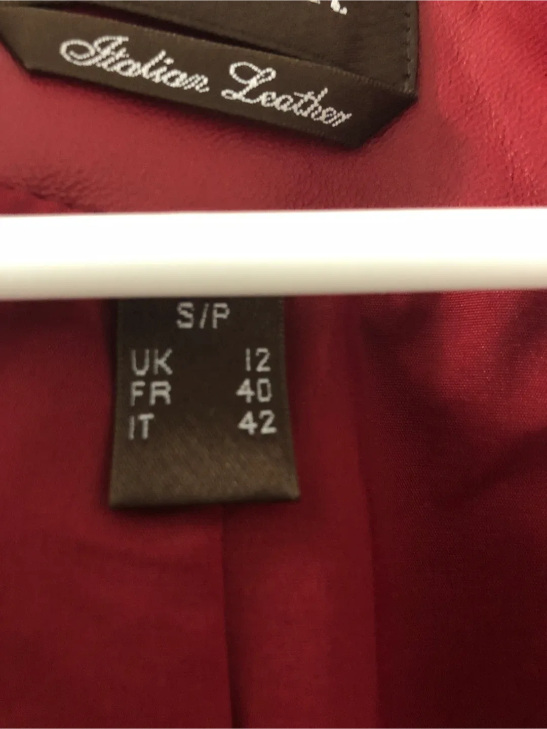 Danier jacket image indicator(2)