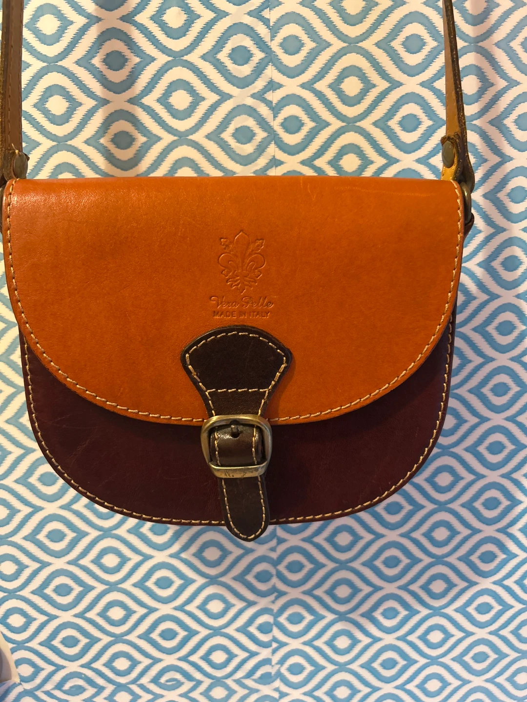 Vera Pelle Leather Crossbody Bag