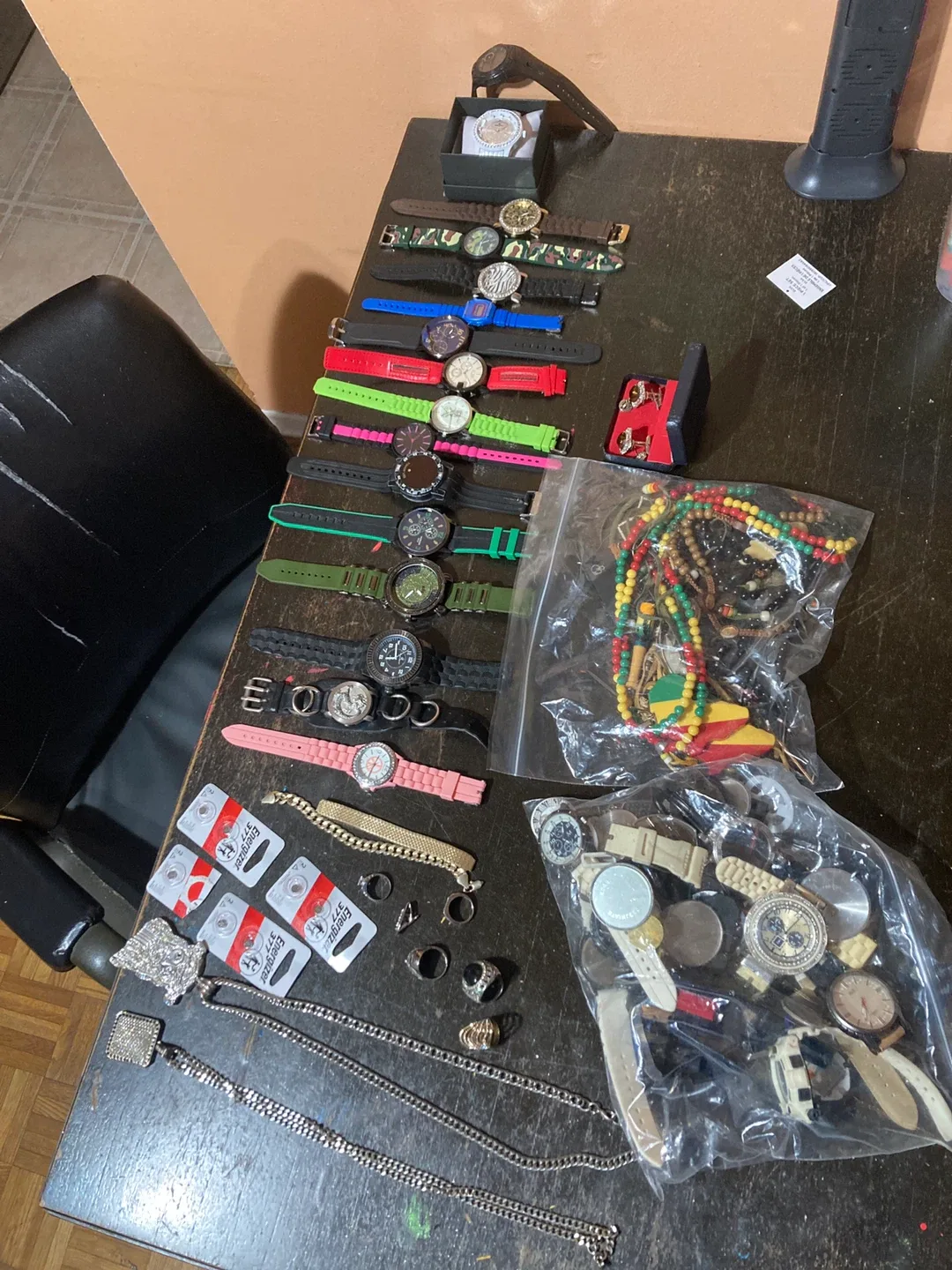 Assorted Watches & Jewellery thumbnail