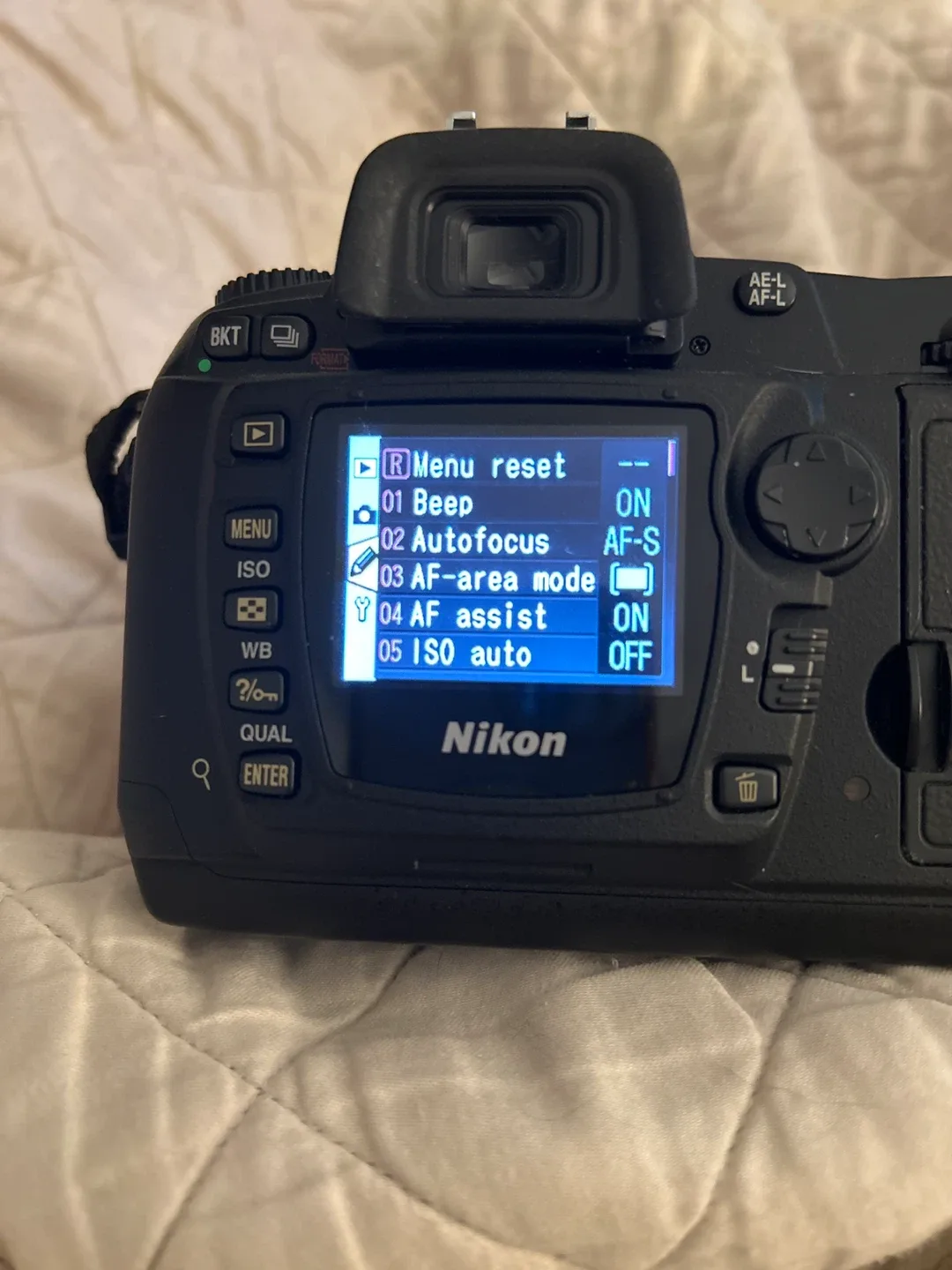 Nikon D50 DSLR Camera with Sigma Lens As-Is image indicator(5)