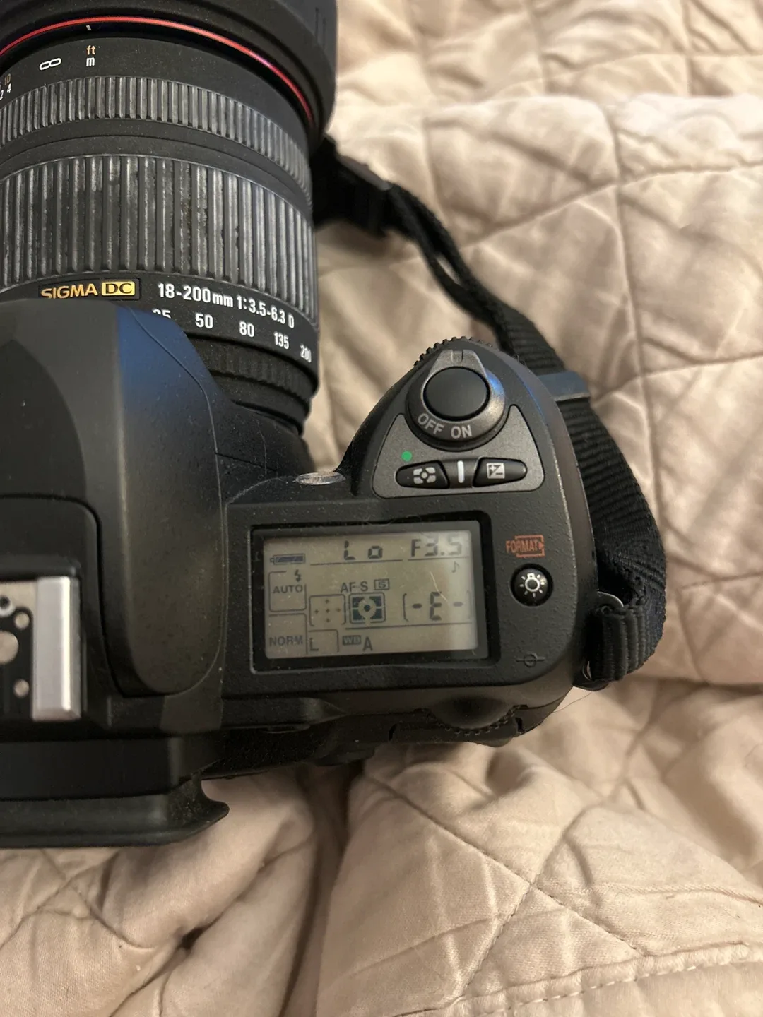 Nikon D50 DSLR Camera with Sigma Lens As-Is image indicator(4)