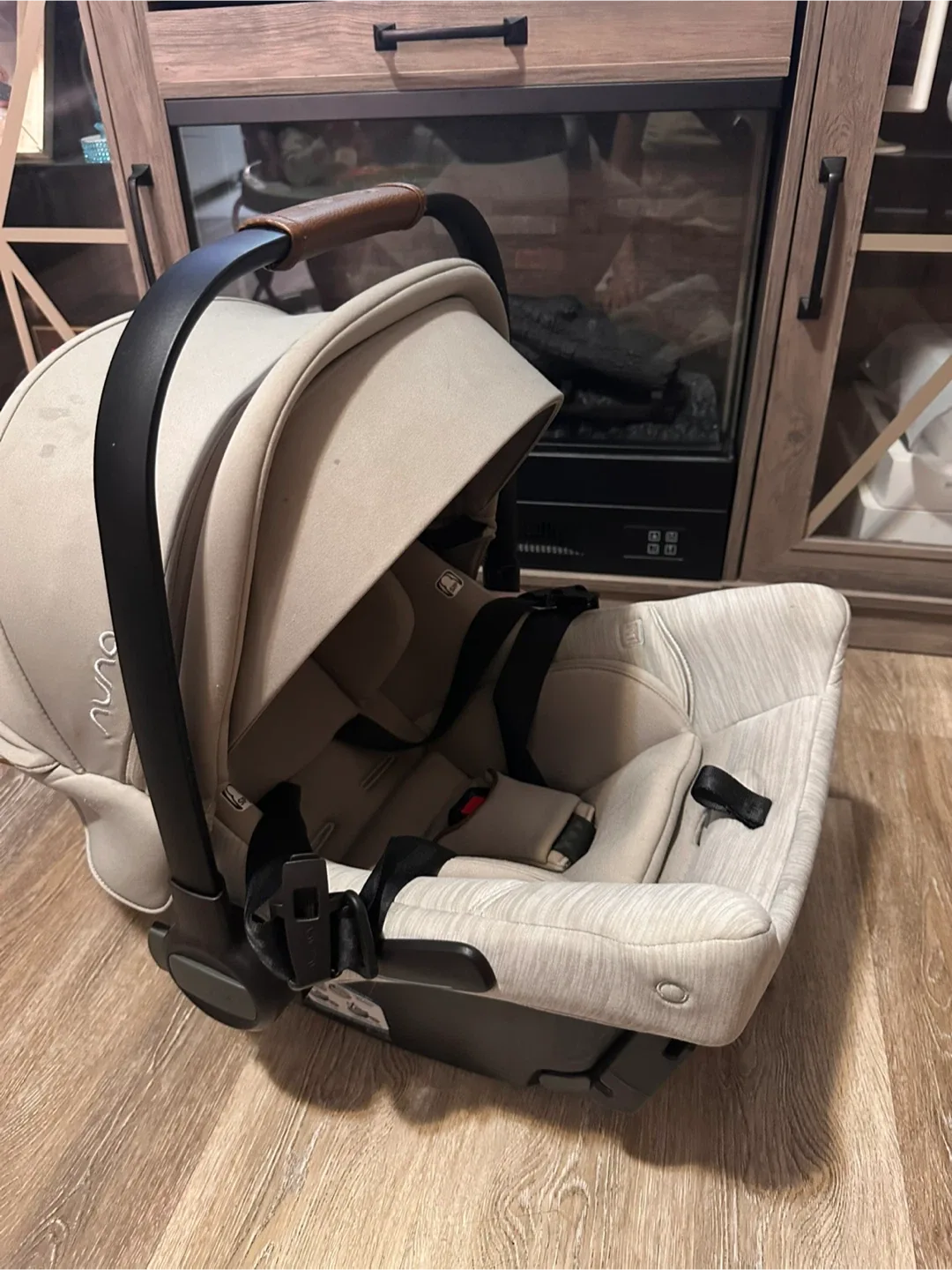 Nuna Pipa Lite LX Infant Car Seat image indicator(2)