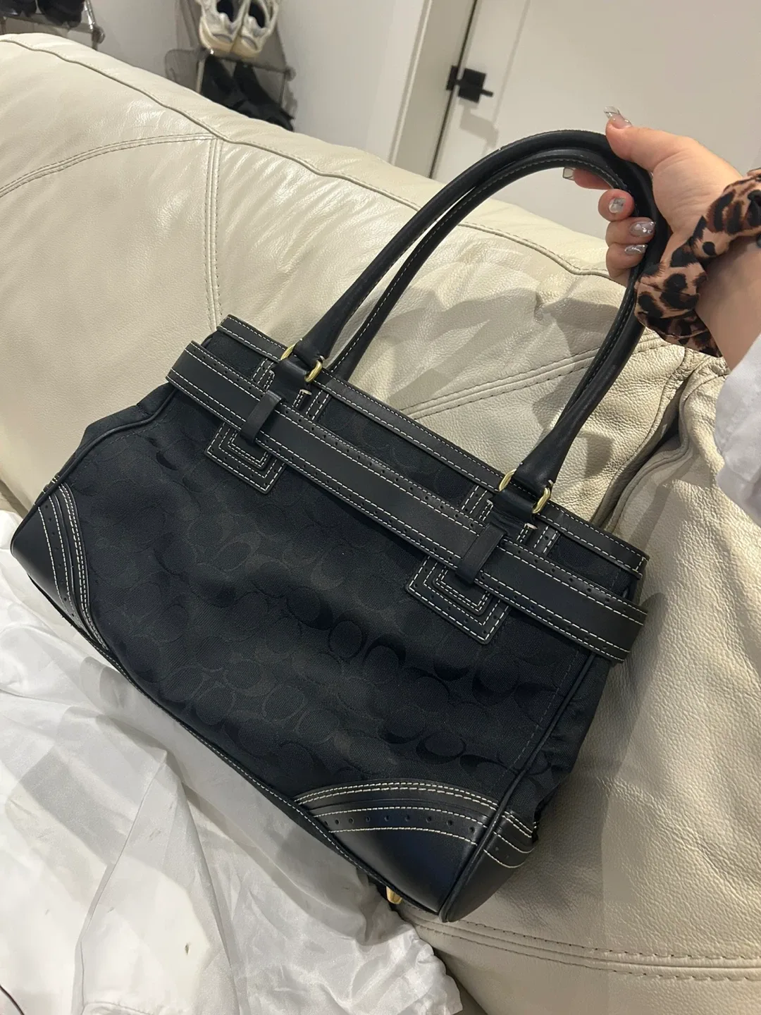 Coach Black Signature Satchel image indicator(4)