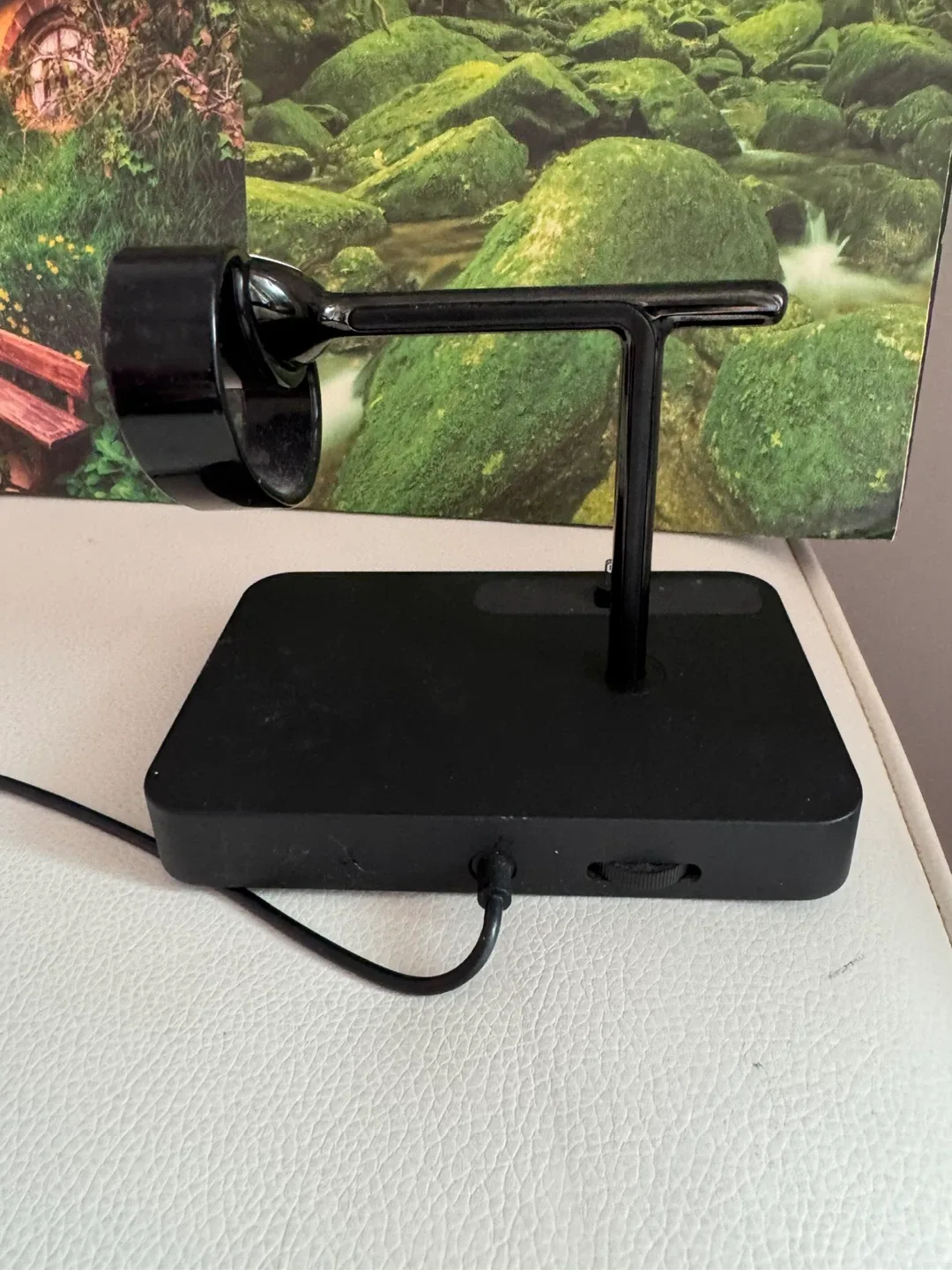 Belkin Charging Stand - Black image indicator(3)