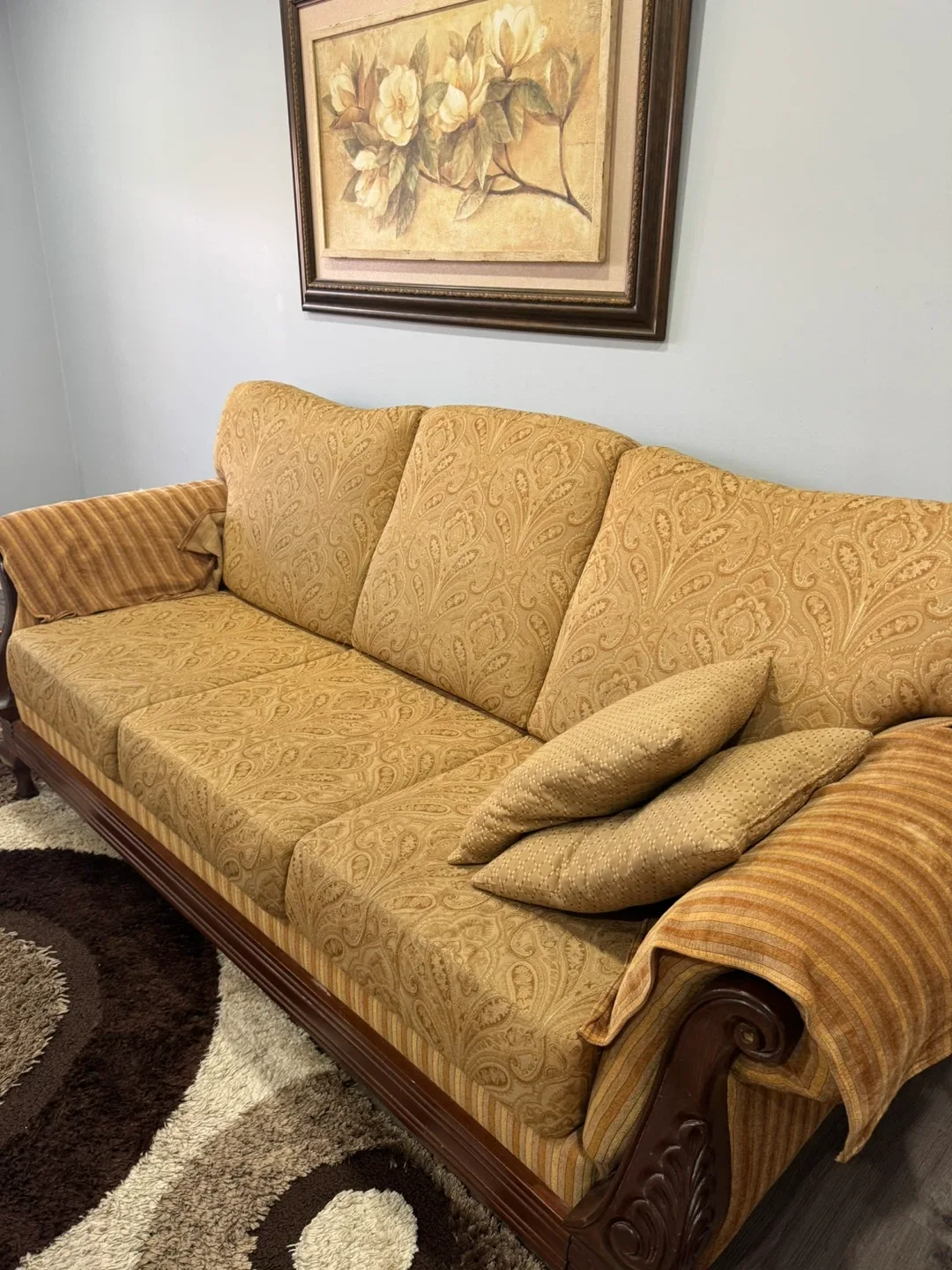 Vintage Sofa - Beige & Brown Pattern thumbnail