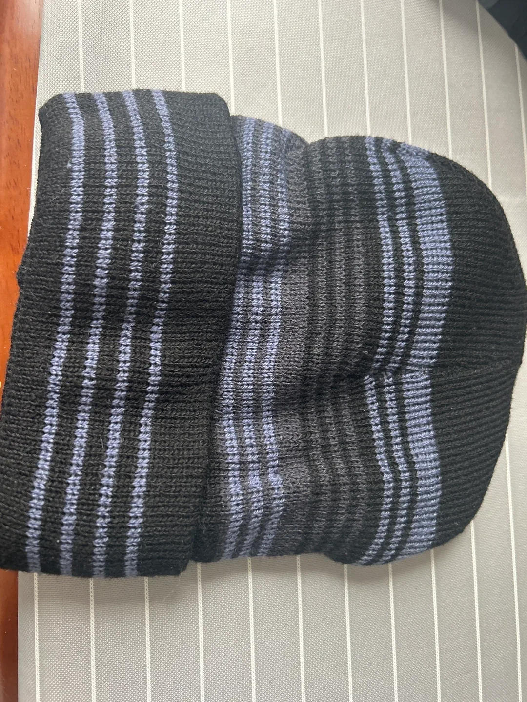 Canada Pom Pom Toque - Grey, White, Black image indicator(2)