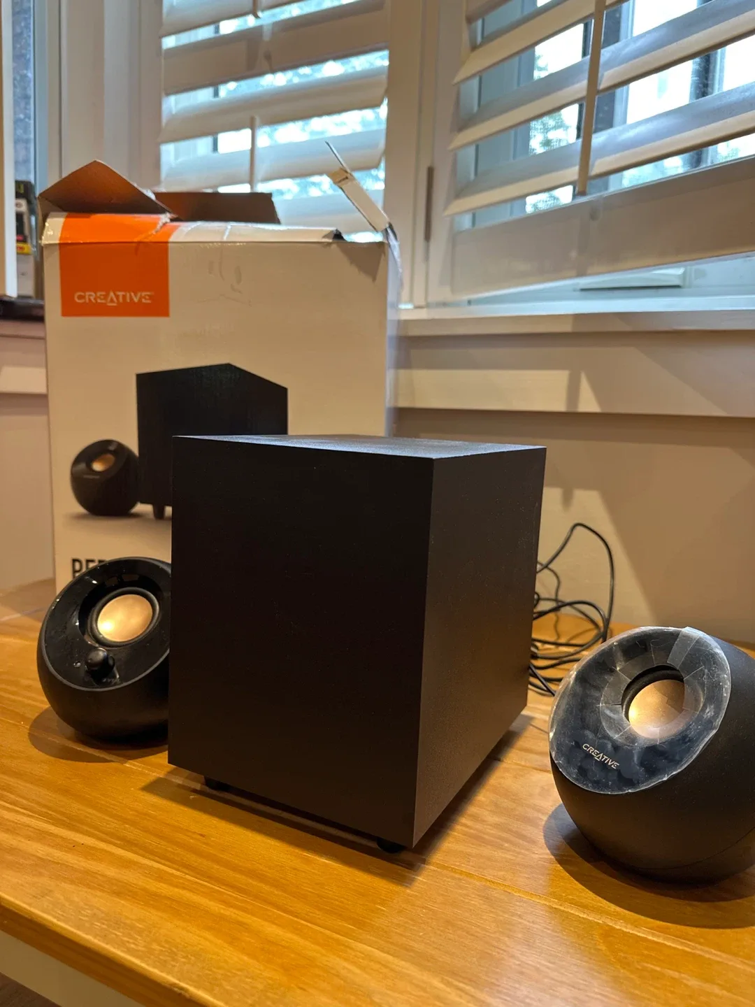 Creative Pebble Plus 2.1 Desktop Speakers with Subwoofer thumbnail