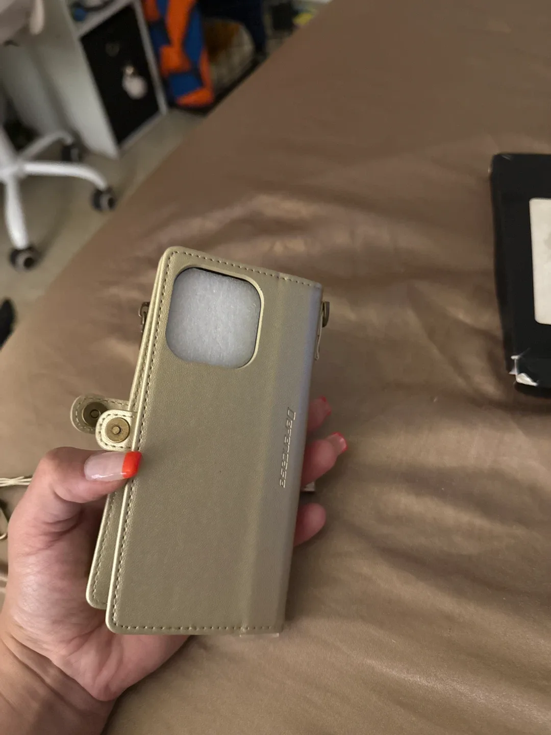 iPhone 16 pro max case image indicator(3)