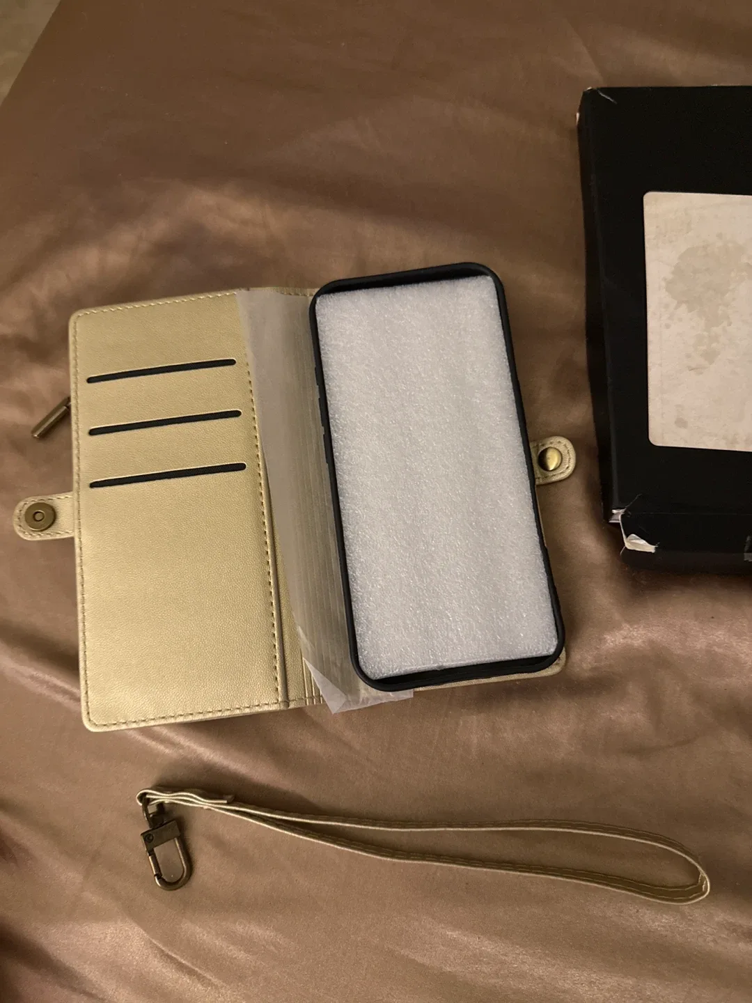 iPhone 16 pro max case image indicator(2)