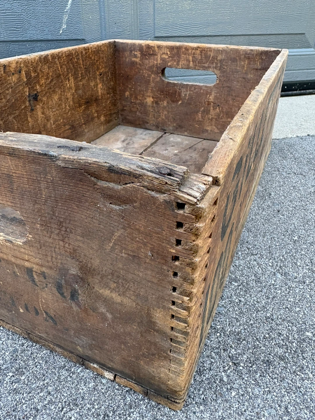 Gillet's Perfumed Lye Wooden Box - photo 4