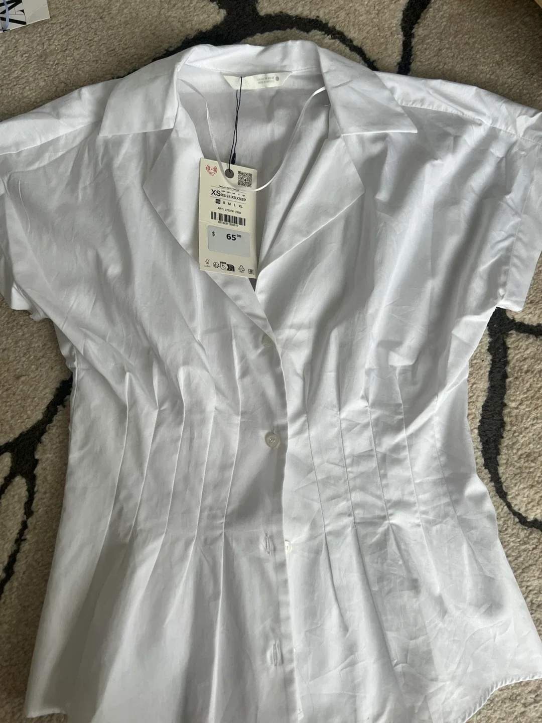 Zara White XS Button-Up Shirt - New with Tags thumbnail