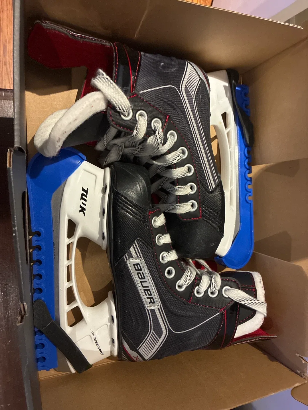 Bauer Tuk Lightspeed Pro Youth Ice Skates thumbnail