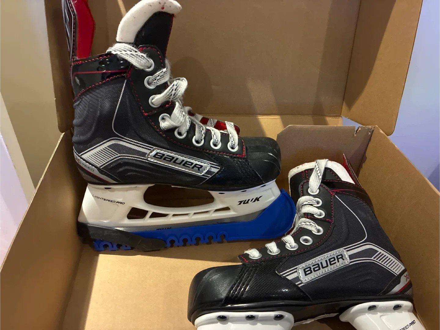 Bauer Tuk Lightspeed Pro Youth Ice Skates image indicator(2)