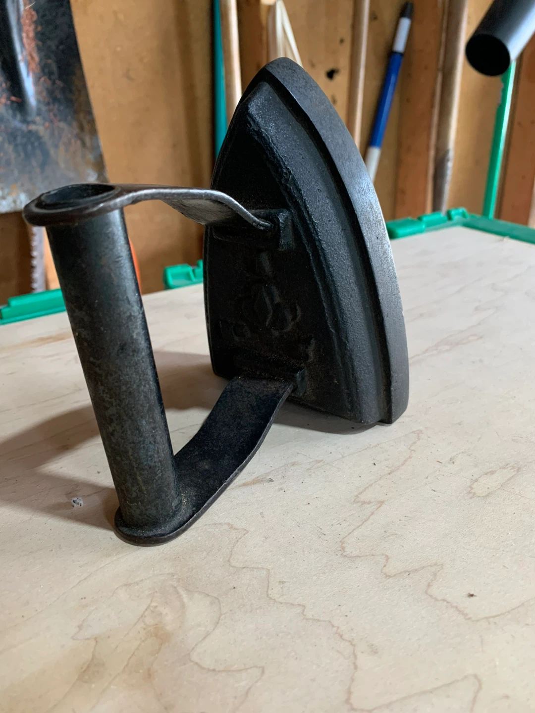 Antique Cast Iron Sad Iron - photo 2