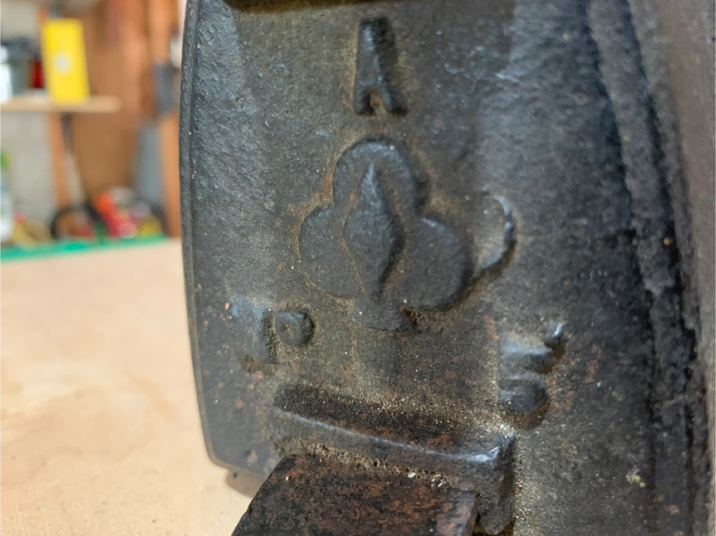 Antique Cast Iron Sad Iron - photo 3