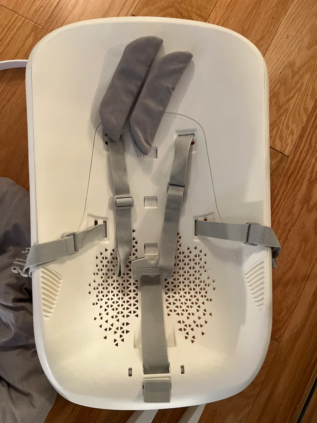 Newborn attachment for Stokke Tripp Trapp High Chair image indicator(2)