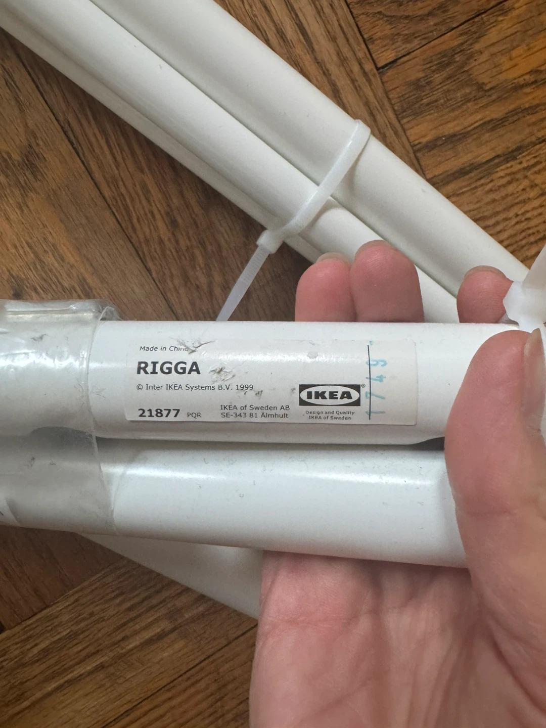 IKEA Rigga Clothes Rack - White - photo 3