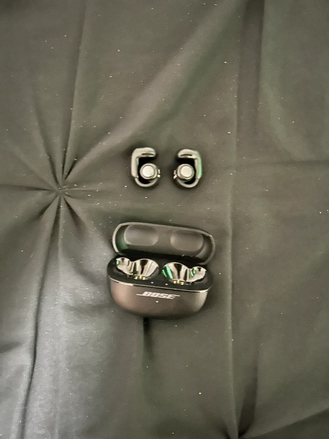 Bose Ultra Open Earbuds with Case image indicator(3)