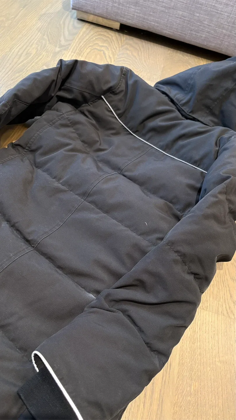 Canada Goose Down Parka - Black - Size L (14-16) image indicator(3)