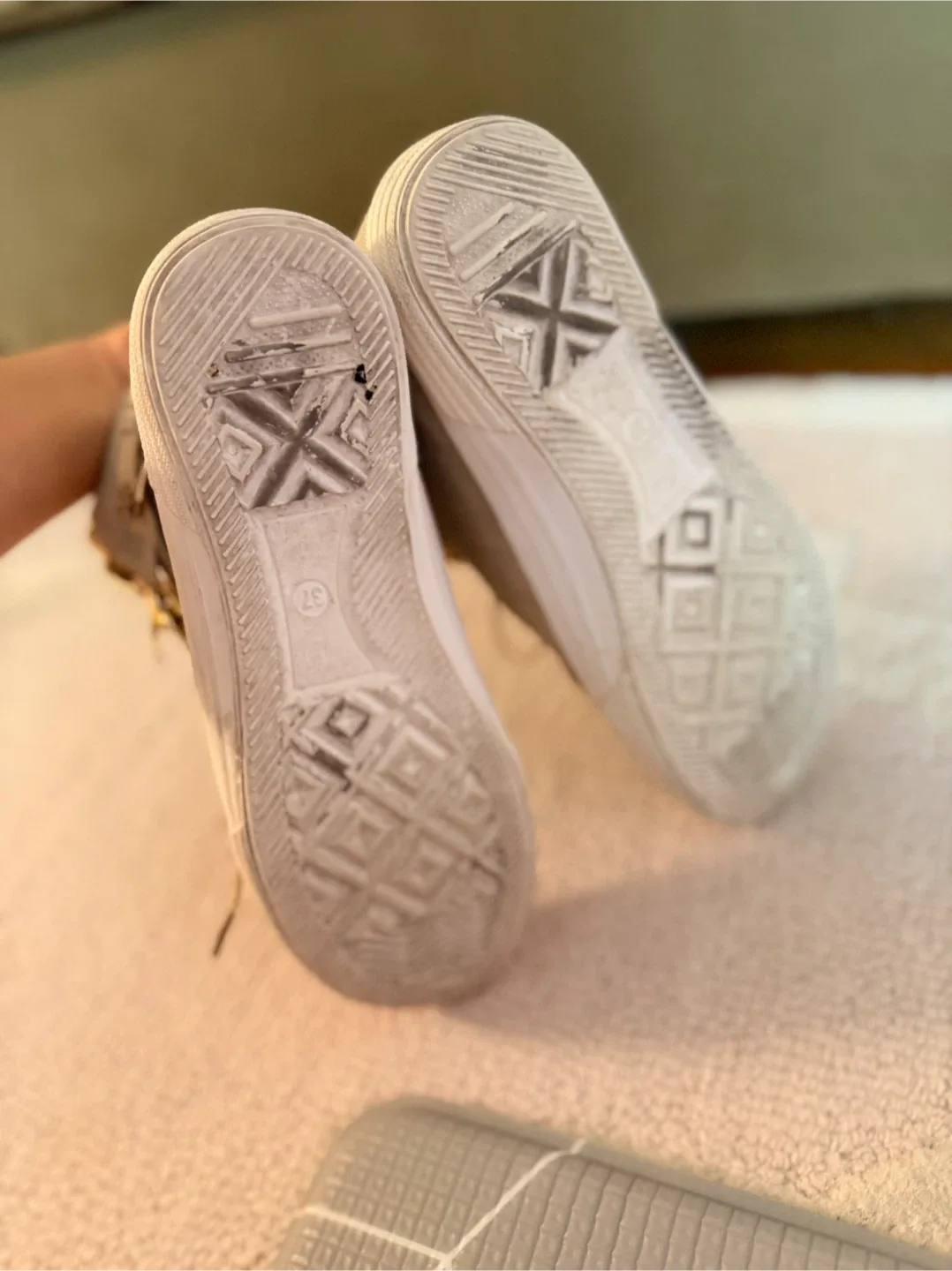 Beige Gold Sneakers Size 37 image indicator(4)