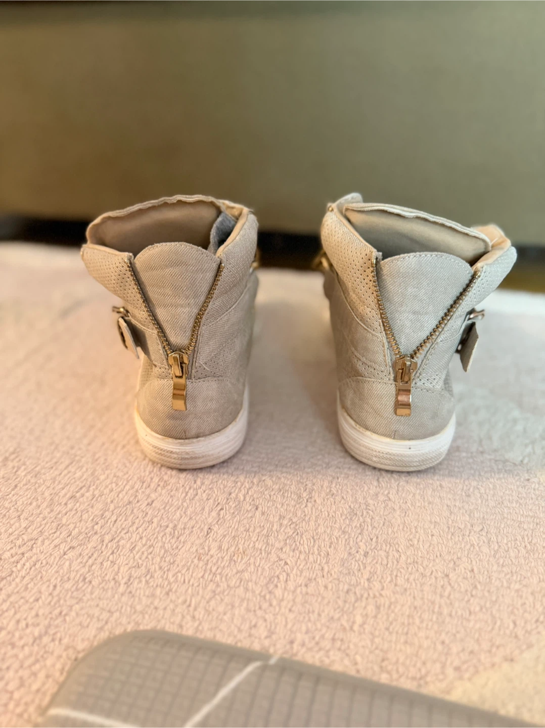 Beige Gold Sneakers Size 37 - photo 2