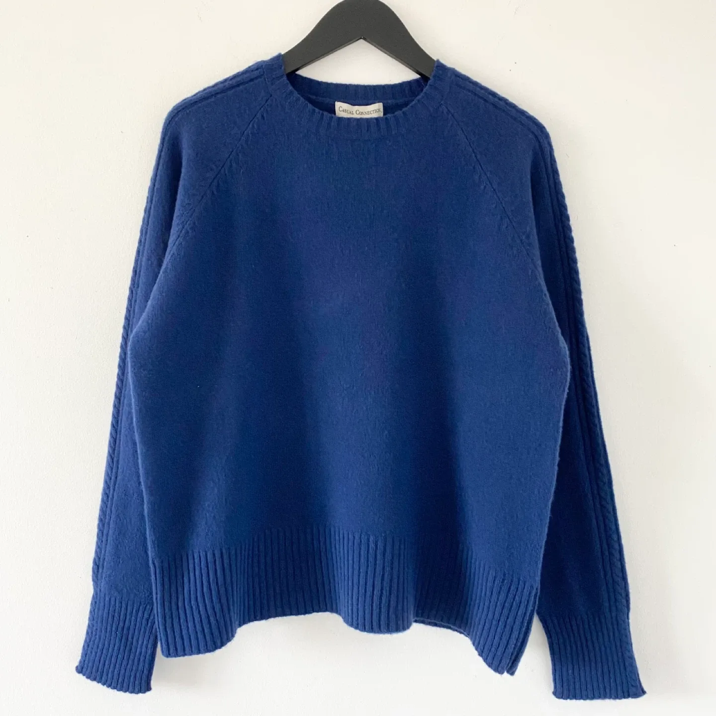 Vintage 100% Lambswool Crewnwck Raglan Sleeve Sweater thumbnail