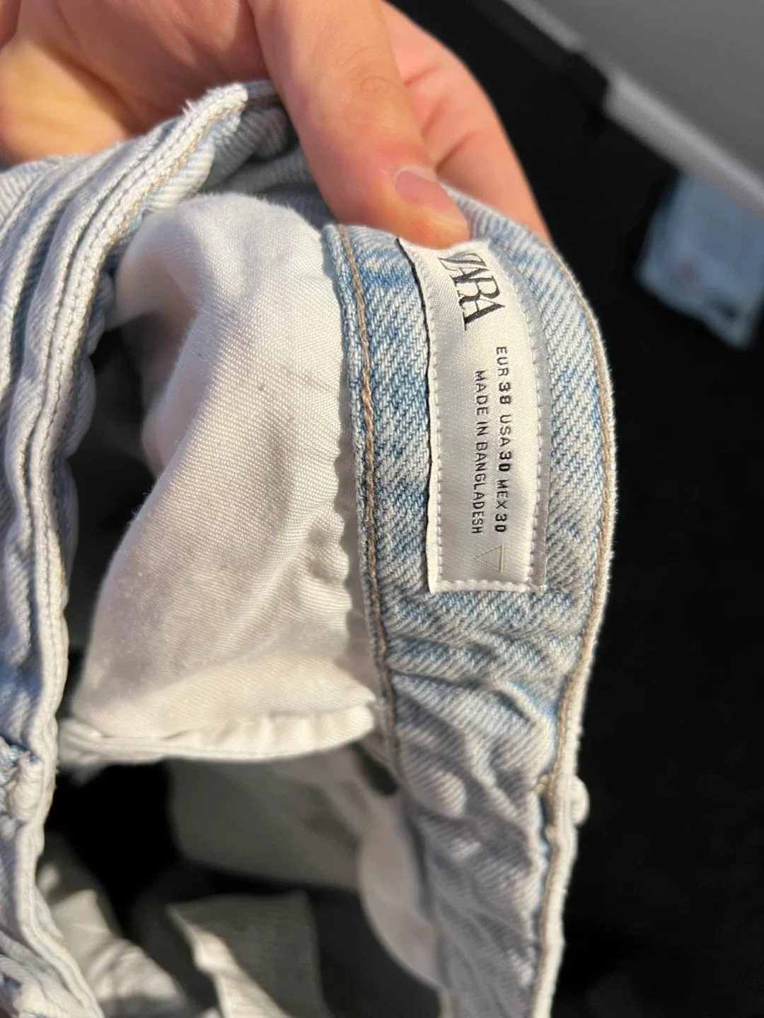 Zara Denim Cargo Pants - Size 30 image indicator(3)