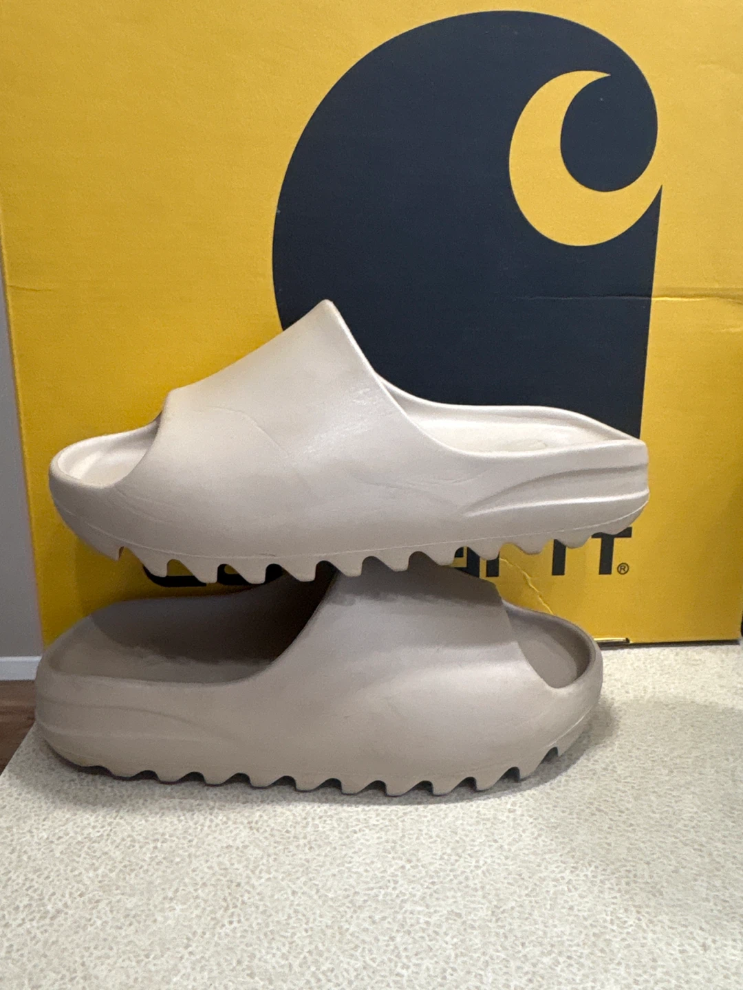 Adidas Yeezy Slide - Size 4.5 children