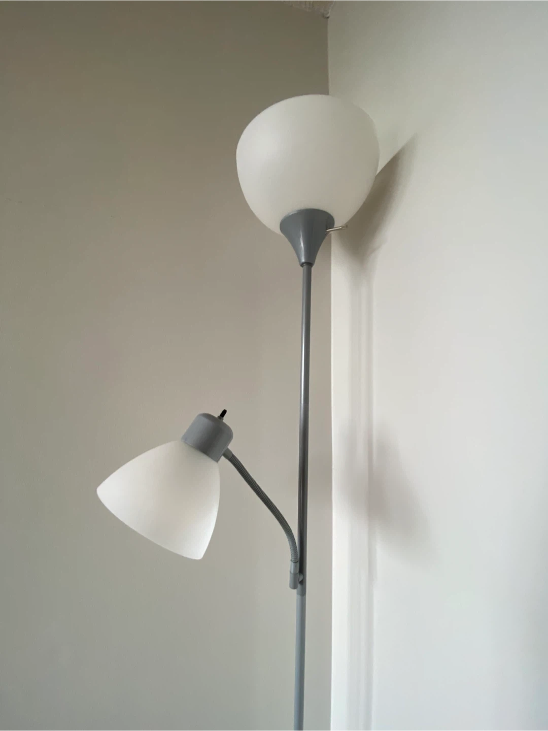 2 Floor Lamps - photo 4